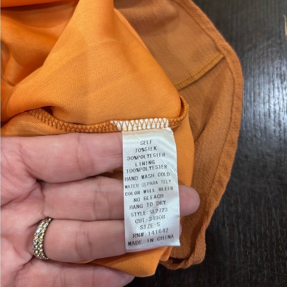 NWT She + Sky Off The Shoulder Dress Size Small Oversized - Picture 10 of 10